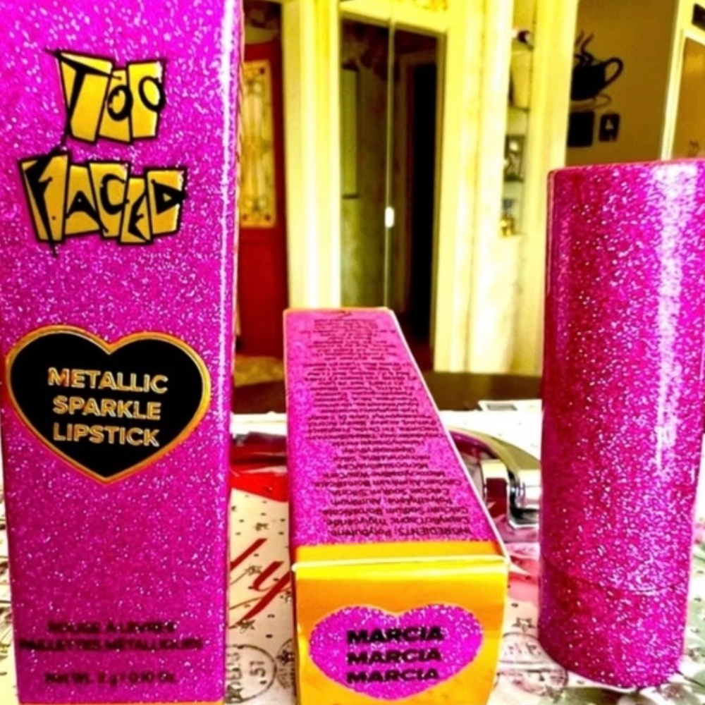 Too Faced throwback Metallic Sparkle Lipstick
